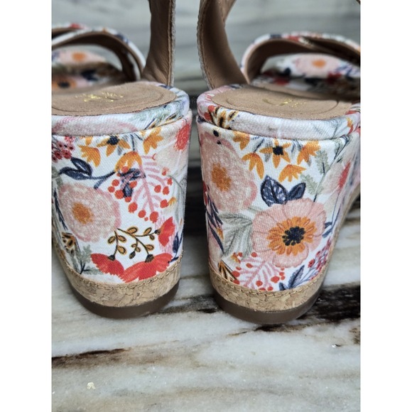Clarks Women Shoes Size 6 Artisan x Jane "Chicly Floral" wedges. - Picture 6 of 11